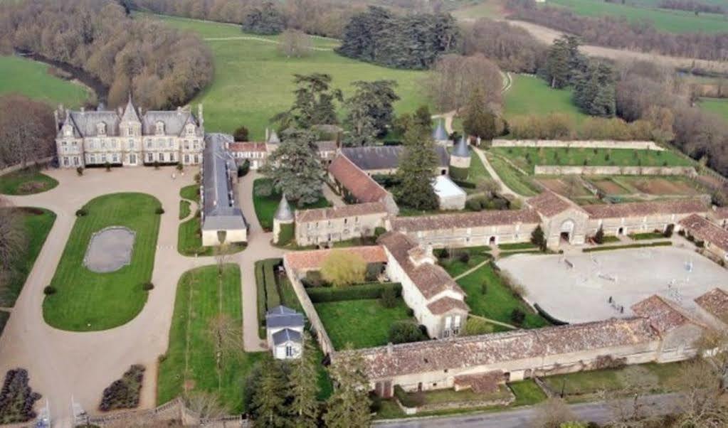 Chateau De Curzay Экстерьер фото